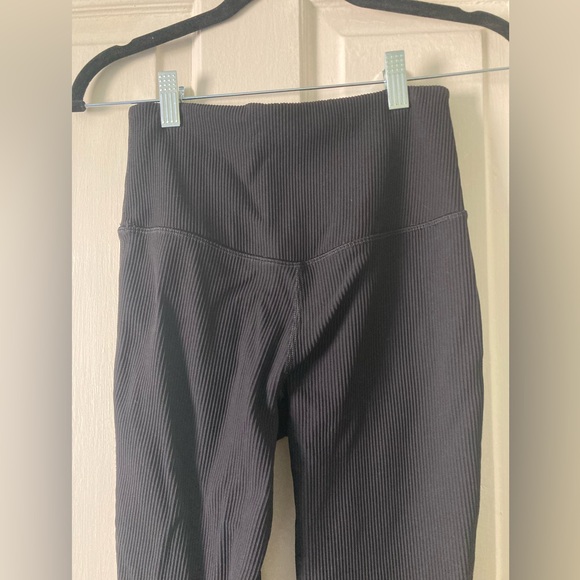 Athleta Elation SP Rib Crop Flare Small Petite Black #987301 Yoga - Picture 5 of 7